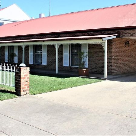 Club Motel Armidale Exterior photo